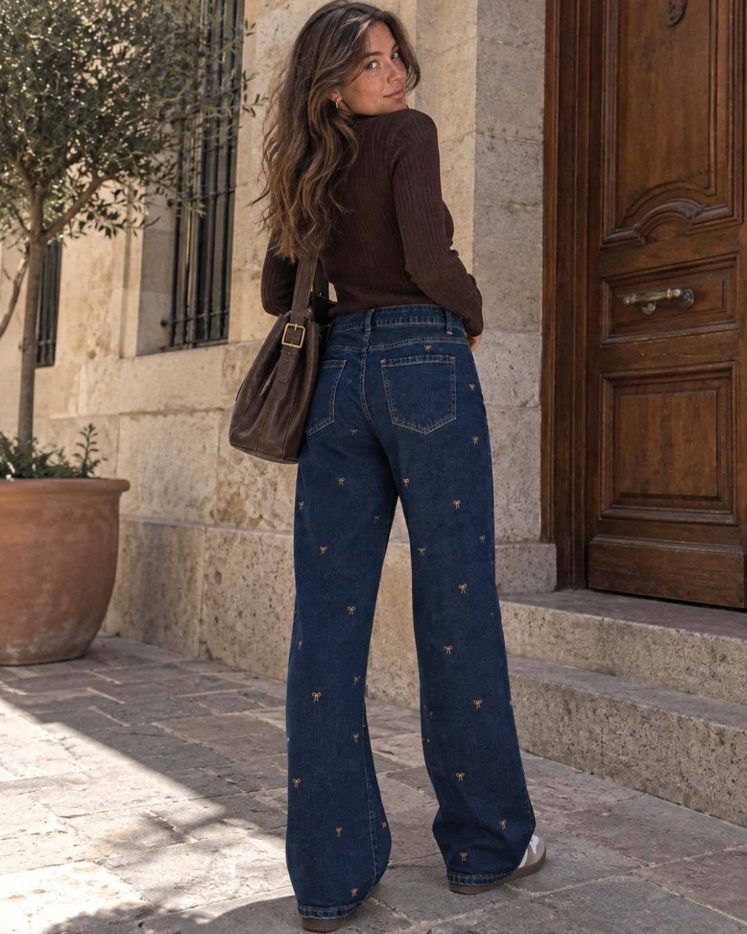 Pantalón Vaquero con Lacitos Bordados